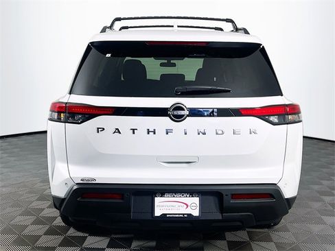 New 2025 Nissan Pathfinder SV image 6