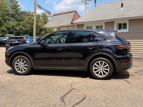 Used 2019 Porsche Cayenne AWD/4WD image 3