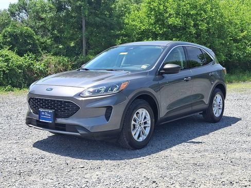 Certified 2022 Ford Escape SE w/ Convenience Package AWD/4WD image 3