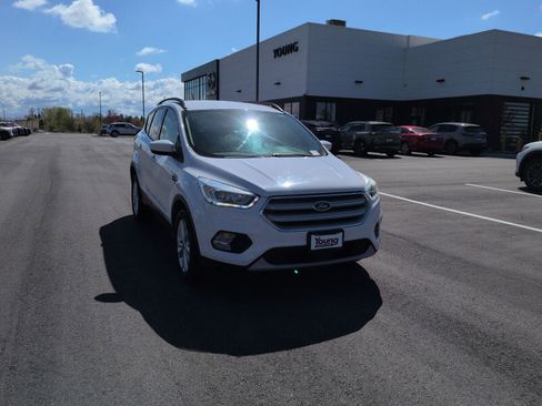 Used 2018 Ford Escape SEL w/ Ford Safe & Smart Package FWD image 1