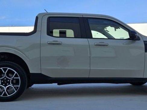 Used 2025 Ford Maverick Lariat w/ 4K Tow Package image 6