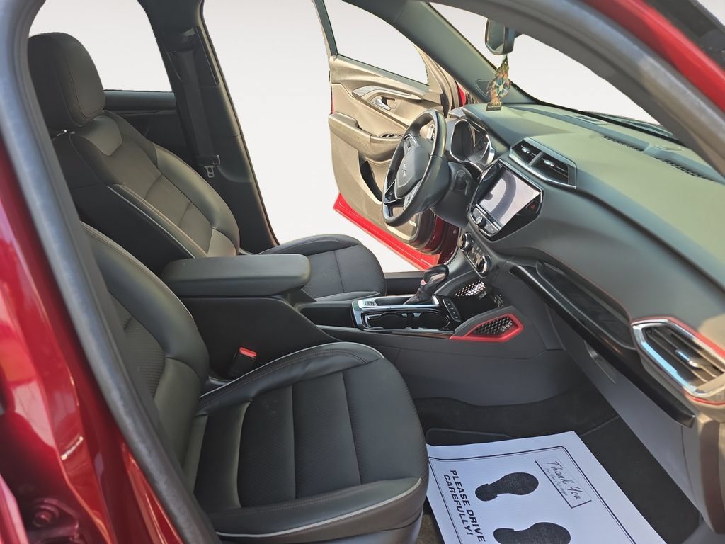 Used 2022 Chevrolet TrailBlazer RS w/ Technology Package FWD image 15