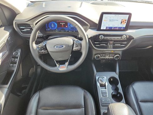 Used 2022 Ford Escape SEL w/ Technology Package AWD/4WD image 11
