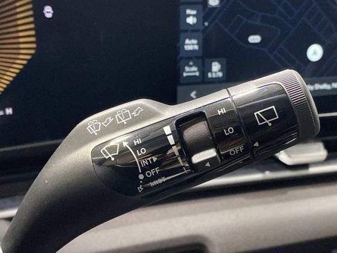 New 2026 Kia Carnival EX FWD image 36