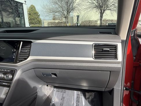 Used 2023 Volkswagen Atlas SEL Premium image 29