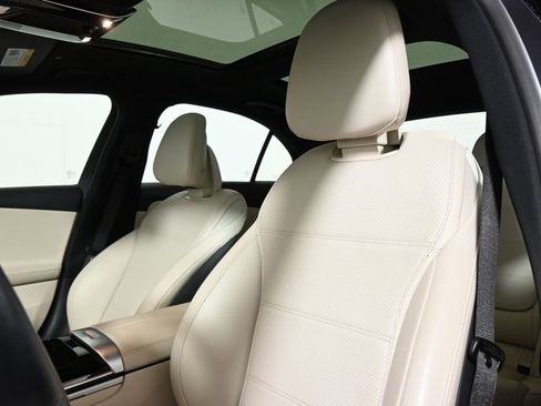 Used 2022 Mercedes-Benz C 300 4MATIC Sedan image 16