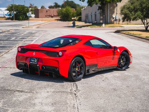 Used 2015 Ferrari 458 Speciale Coupe RWD image 11
