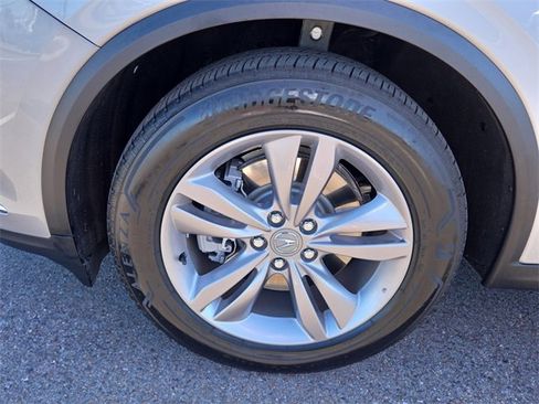 Used 2024 Acura MDX SH-AWD image 9