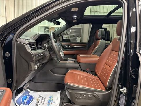 Used 2024 GMC Yukon XL Denali Ultimate image 10