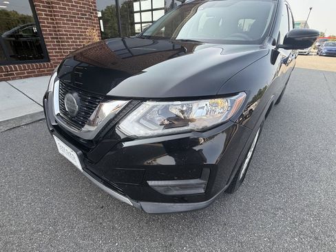Used 2020 Nissan Rogue S w/ Special Edition Package FWD image 10