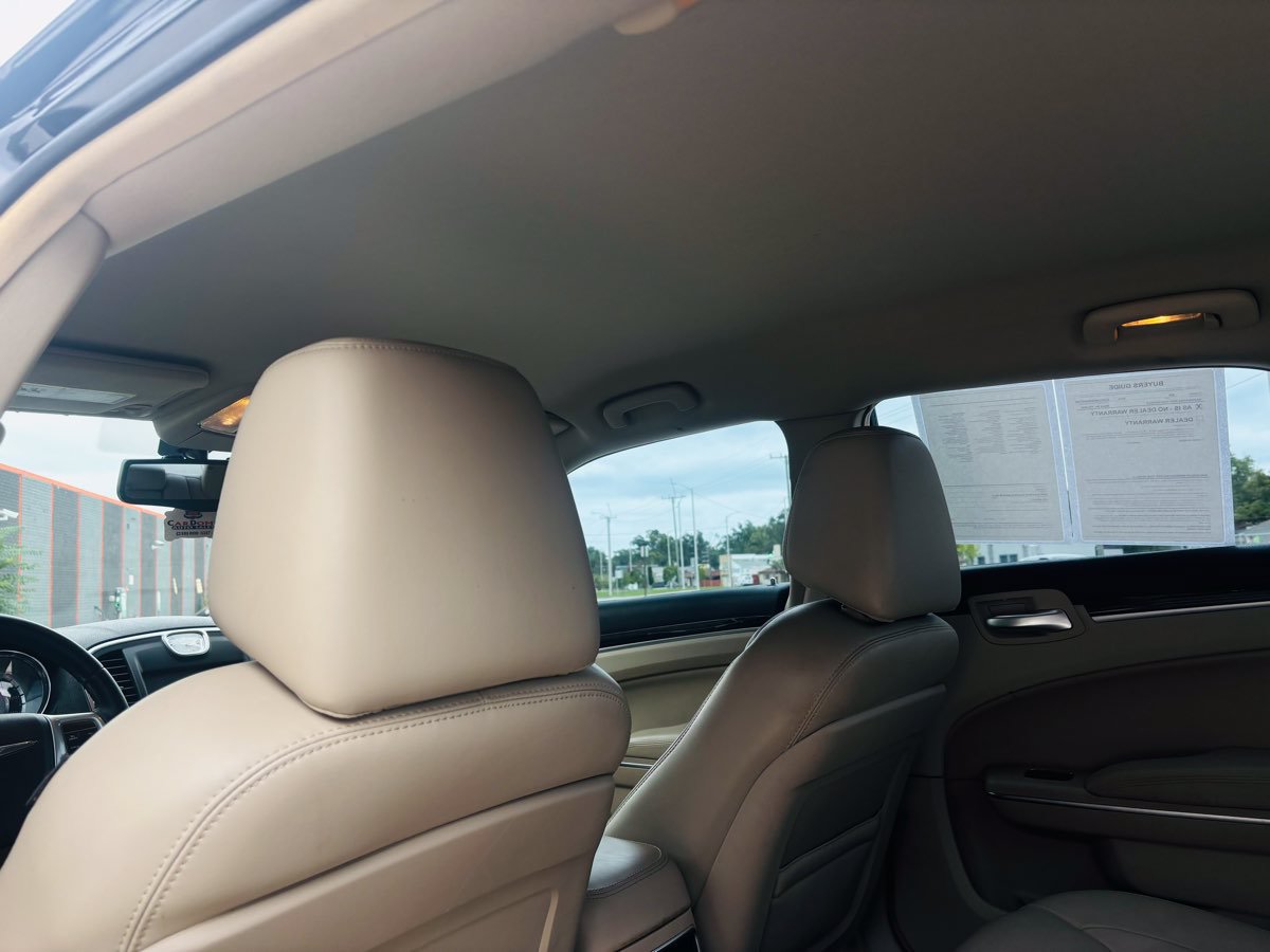 Used 2014 Chrysler 300 AWD image 35