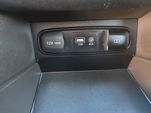 Used 2019 Hyundai Santa Fe SE image 28