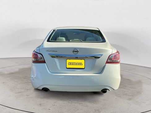 Used 2013 Nissan Altima 2.5 S FWD image 6