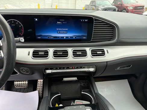 Used 2024 Mercedes-Benz GLE 350 4MATIC image 19
