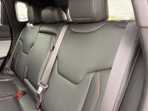 Used 2023 Jeep Compass Latitude AWD/4WD image 11