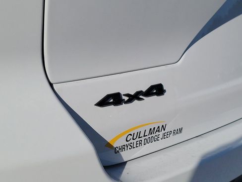 New 2026 Jeep Grand Cherokee Altitude AWD/4WD image 36