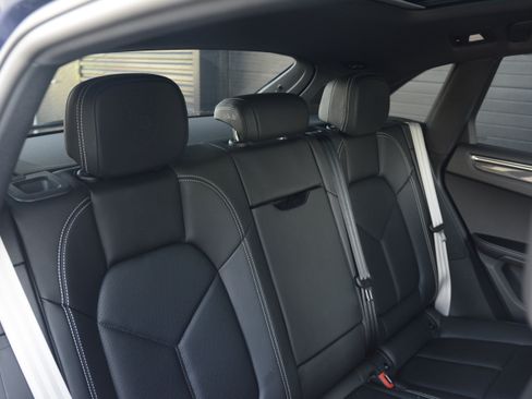 Certified 2026 Porsche Macan Turbo AWD/4WD image 35