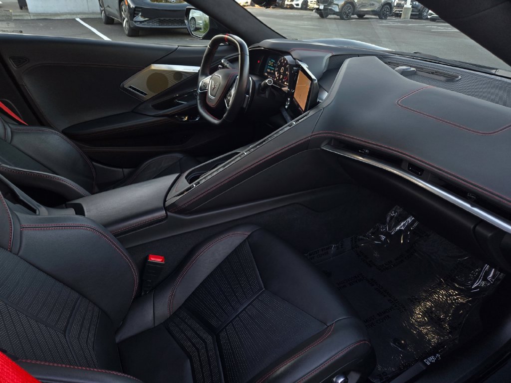 Used 2021 Chevrolet Corvette Stingray Premium Cpe w/ Z51 Performance Package RWD image 21