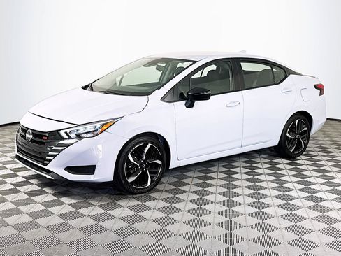 Used 2023 Nissan Versa SR w/ Trunk Package FWD image 4