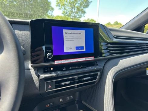 New 2026 Toyota Camry SE FWD image 21