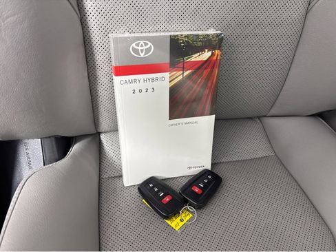 Used 2023 Toyota Camry XLE image 35