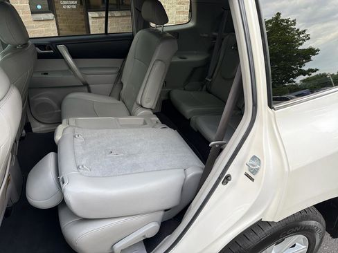 Used 2013 Toyota Highlander SE AWD/4WD image 19