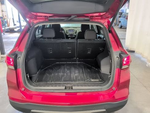 Used 2024 Chevrolet Equinox LT w/ LPO, Floor Liner Package FWD image 19