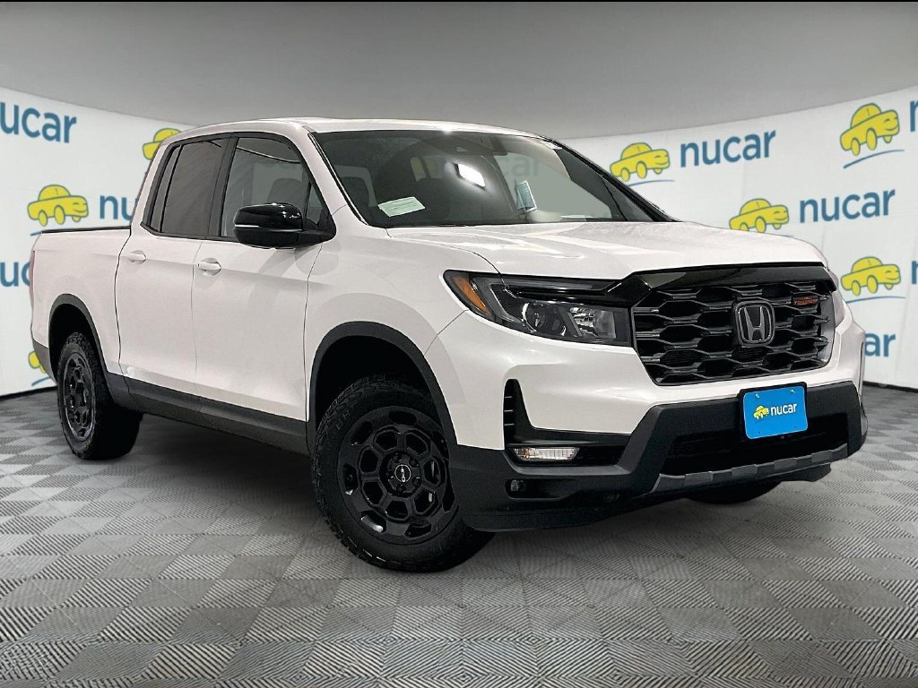 Used 2025 Honda Ridgeline TrailSport+ image 1