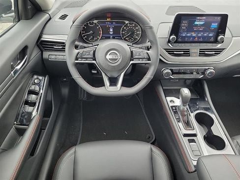 New 2025 Nissan Altima 2.5 SR image 2