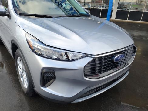 Used 2023 Ford Escape Active w/ Tech Pack #2 image 6