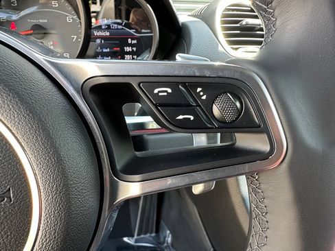 Certified 2022 Porsche 718 Cayman S RWD image 23
