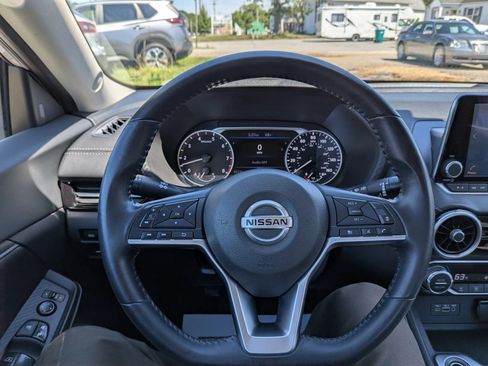 Used 2020 Nissan Sentra SV FWD image 26