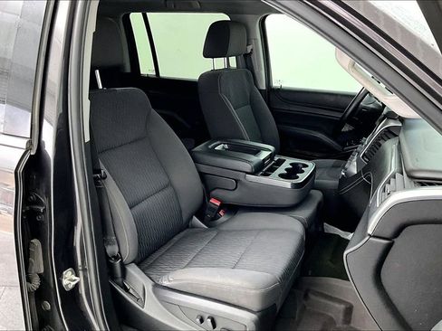 Used 2018 Chevrolet Suburban LS image 11