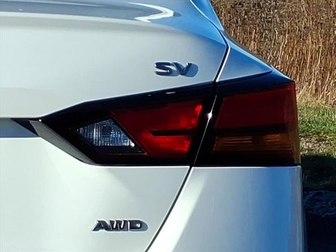 Certified 2024 Nissan Altima 2.5 SV image 8