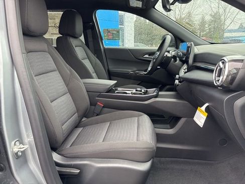 New 2026 Chevrolet Equinox LT w/ Safety and Technology Package AWD/4WD image 37