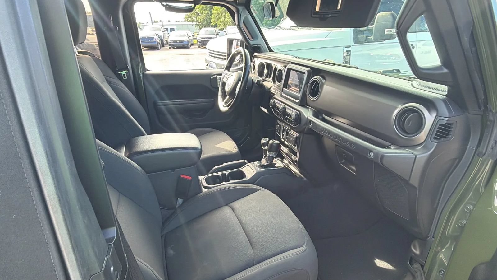 Used 2021 Jeep Wrangler Sport AWD/4WD image 7