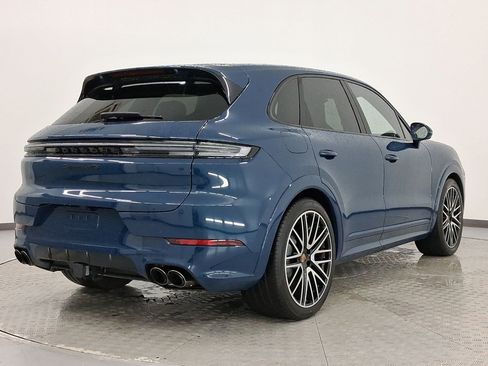 New 2025 Porsche Cayenne GTS image 7