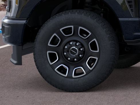 New 2026 Ford F250 Platinum w/ FX4 Off-Road Package AWD/4WD image 19