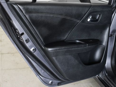 Used 2016 Honda Accord Sport image 41