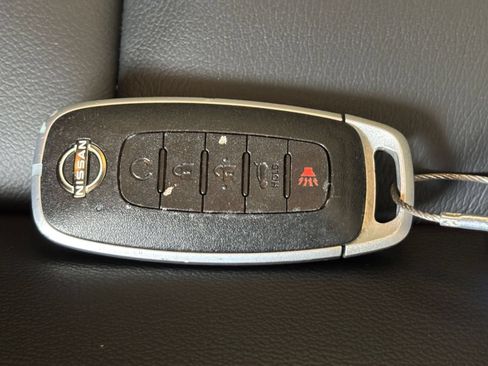 Used 2026 Nissan Rogue SL FWD image 21