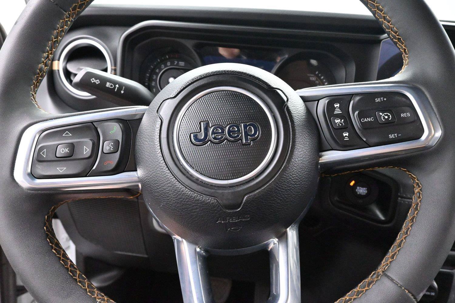 Used 2024 Jeep Wrangler Unlimited Sahara w/ Technology Group AWD/4WD image 17