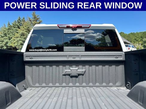 Used 2025 Chevrolet Silverado 1500 ZR2 w/ Technology Package AWD/4WD image 14