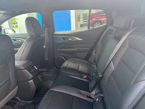 Used 2024 Chevrolet Equinox EV LT FWD image 17