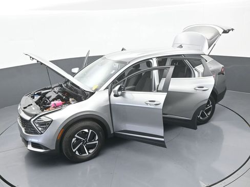 Used 2025 Kia Sportage LX image 56