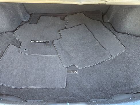 Used 2024 Hyundai Elantra Blue image 37