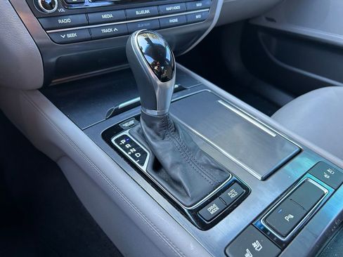 Used 2016 Hyundai Genesis 3.8 w/ Option Group 02 image 28