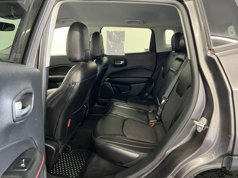 Used 2018 Jeep Compass Trailhawk image 12