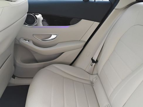 Used 2022 Mercedes-Benz GLC 300 image 21