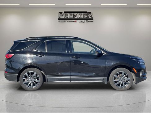 Used 2022 Chevrolet Equinox RS w/ RS Leather Package image 4