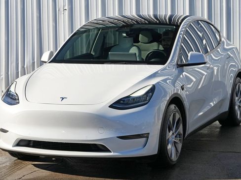 Used 2021 Tesla Model Y Long Range image 49